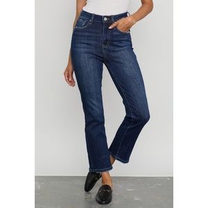 Risen Crop Straight Leg Jeans in Dark sz 5 27